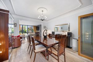 Dining room- click for photo gallery